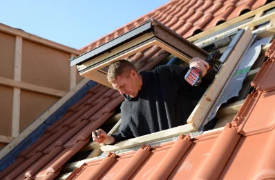 Pose de fenêtres de toit Velux à Yvrench